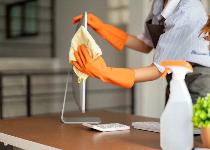 Pulizia uffici a Ravenna 48122